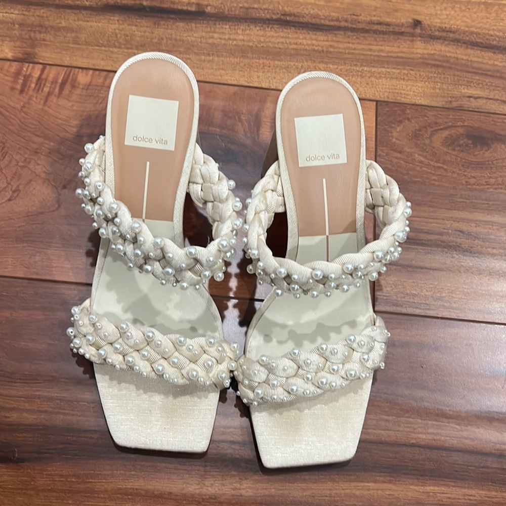 Dolce vita Paily pearl heels
